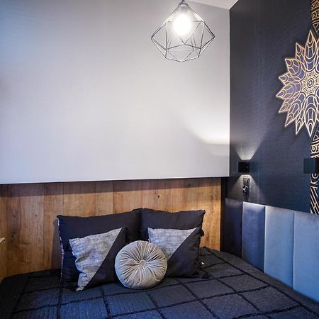 Apartament Z Jacuzzi W Centrum Sanoka ภายนอก รูปภาพ
